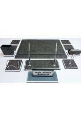 GRİ VE BEYAZ TASARIM KRİSTAL CAM KİŞİYE ÖZEL İSİMLİKLİ LÜKS TASARIM SÜMEN VE MAKAM TAKIMI